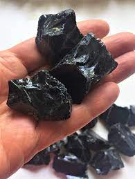 Cele-mai-bune-cristale-pentru-întoarcerea-la-școală-obsidian